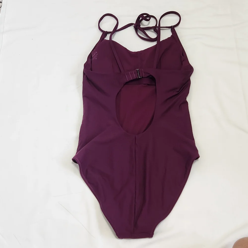 Athleta Keyhole One Piece Swimsuit Swim Strappy Purple Small Tall Skinny Strap